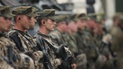 Войниците не разполагат с танкове, защитни облекла, зимни дрехи и палатки за 2019 г.