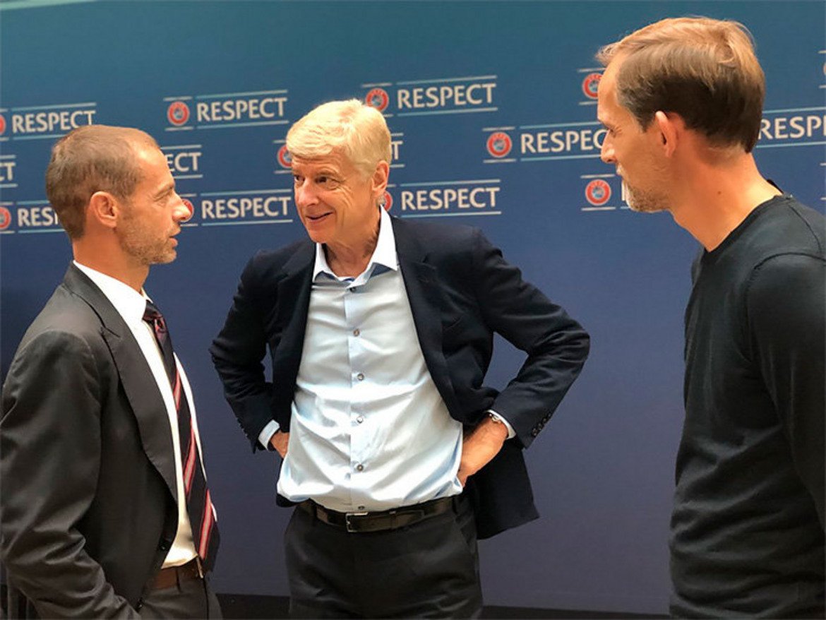 Венгер с президента на УЕФА Александър Чеферин и Томас Тухел.