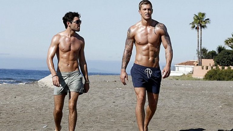 Спорносексуалността е актуален термин, описващ млади мъже, които избират външния си вид така, че да приличат на спортистите и порнозвездите.