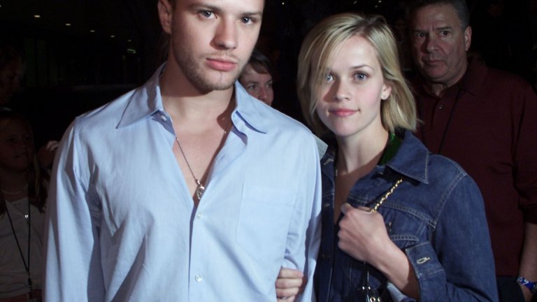 Райън Филипи
Още едно лице, което красеше плаката на "Знам какво направи миналото лято" и вероятно - доста момичешки стаи през 90-те. Филипи беше особено популярен в края на онова десетилетие с роли във филми като "Студио 54" (1998 г.) и "Секс игри" (1999 г.).
Подобно на други любимки на тийнейджърките от онова време, той опита да потърси по-сериозни филмови роли, като внимание заслужават Flags of Our Fathers (2006 г.) на Клинт Истуд и шпионския трилър "Пробив" (Breach, 2007 г.). После дойде сериозният кариерен спад с евтини филми. През последното десетилетие Филипи направи няколко опита на малкия екран, сред които най-сполучлив беше сериалът Shooter, който издържа три сезона на екран.