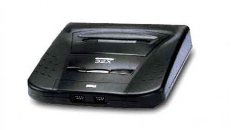 Sega Neptune
Докато днешните конзоли получават нов живот благодарение на олекотен профил и по-модерен дизайн, през 90-те години това се постигаше с добавянето на хардуерни разширения и нови слотове. И никой не налагаше тази политика повече от Sega. Sega 32Х бе такова устройство - черна пластмасова гъба, която се нахлупва върху MegaDrive с цел да даде още малко живот на остарялата конзола, докато пристигне новата Sega Saturn. 
Sega Neptune е следващата крачка в обърканата хардуерна политика на компанията. Замислена вече като органична и по-стилна комбинация от MegaDrive и Sega 32X, тя бе анонсирана официално, но така и не се появи на пазара. Премиерата трябваше да стане в края на 1995 г. при цена от 150 долара, а друга отличителна черта трябваше да е възможността да подкарва Sega Mega-CD игри.