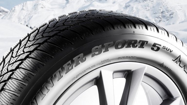 Клас "Компактен автомобил", 205/55 R16 H
3. Dunlop Winter Sport 5 - обща оценка "Добър" 
Оценки "Добър" за: шофиране при суха, мокра, заснежена и заледена настилка; разход на гориво; износване
Оценка "Задоволителен" за: шум/комфорт
