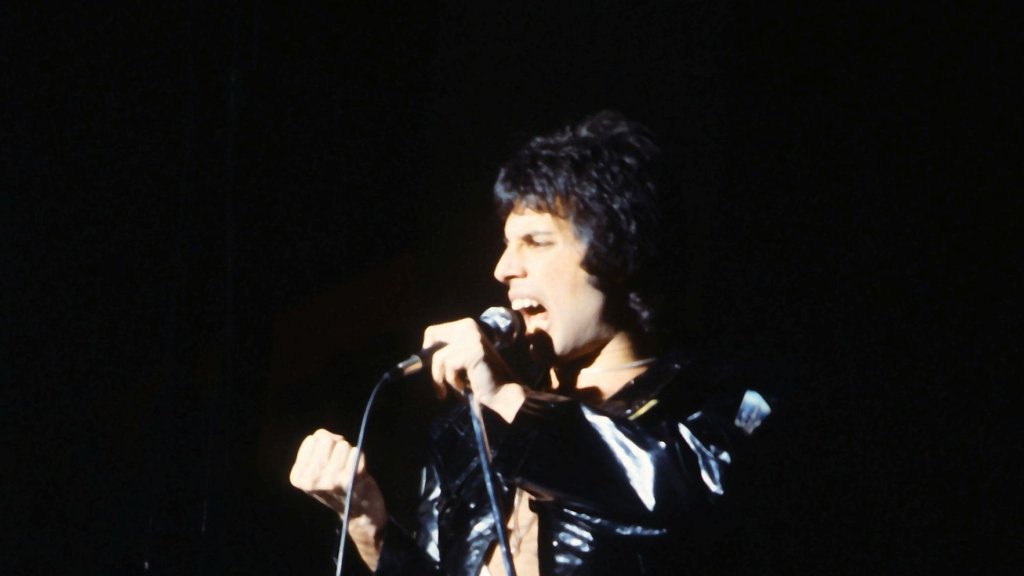 Queen_(15383194666)