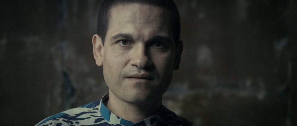 The Imposter 
На кого му трябва ужас в измислени сюжети, когато документалното кино предлага истински такива. Като този с Фредерик Бурдин - изпечен самозванец, който успява да заблуди семейство от Тексас, че е техният син, изчезнал преди години. Успя