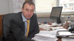 Прокурорът Роман Василев се извини, че нарекъл "абсолютен престъпник" бившия военен министър Николай Цонев