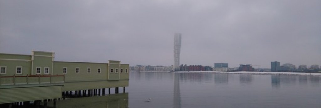 Футуристичната кула "Turing torso", която се извисява в покрайнините на Малмьо на брега  на Балтийско море - е най-високата сграда на Скандинавския полуостров - 190 метра. Футуристичният й дизайн е дело на гениалния испански архитект Сантиаго Калатрава 