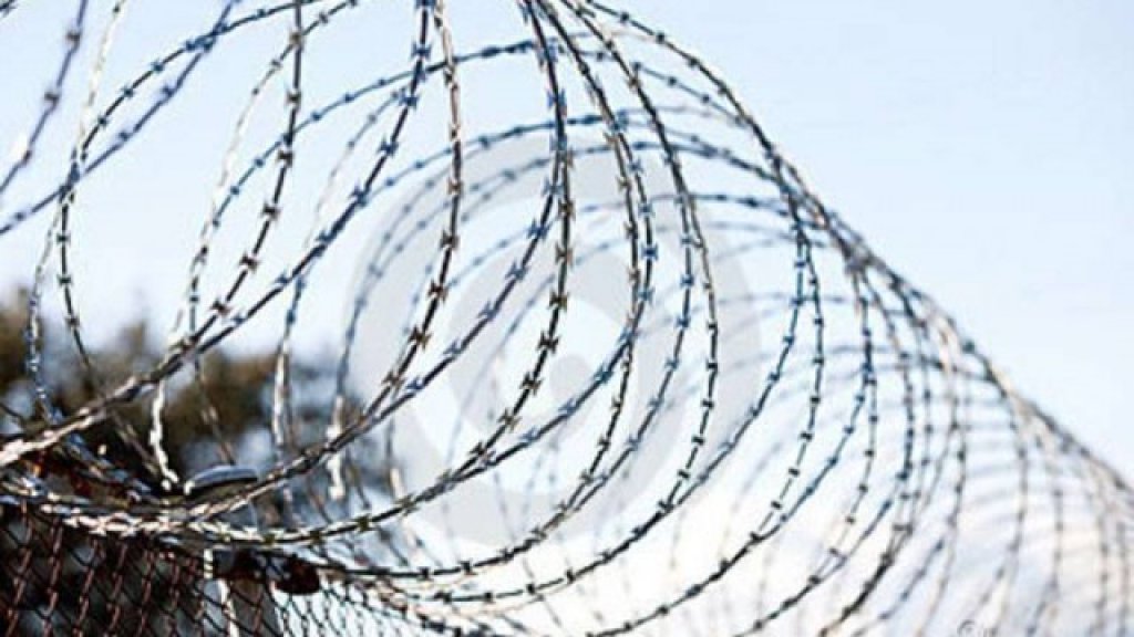 Ukraine-2000-Kilometers-of-Fear-and-Isolation-fence-border-640x360
