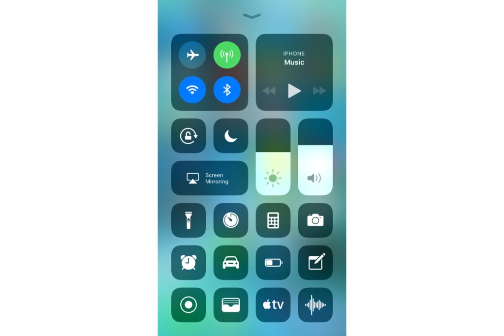 IOS 11, ARKIT, AND MACOS HIGH SIERRA 
Софтуерните иновации на Apple са по-важни за някои хора от хардуердните. Там най-много се очаква да има за собствениците на iPad. iOS 11 би трябвало да се появи с подобрен мултитаскинг, нов дизайн и нови drag-and