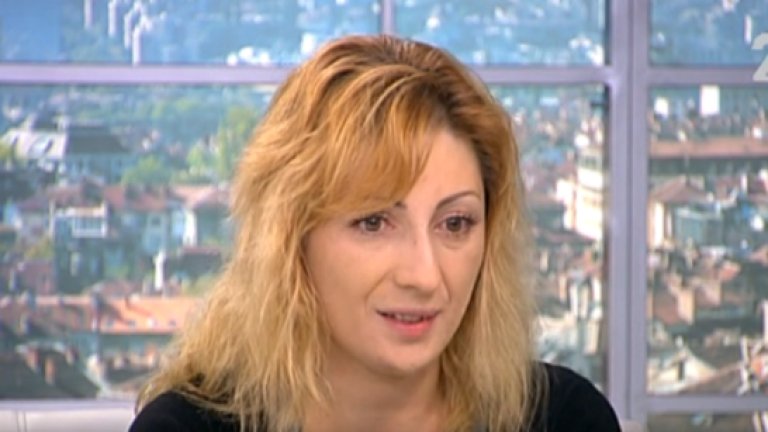 Вчера Радосвета Симеонова обяви в социалните мрежи, че над 13-годишната й дъщеря, която страда от аутизъм, е имало сексуално посегателство в училище