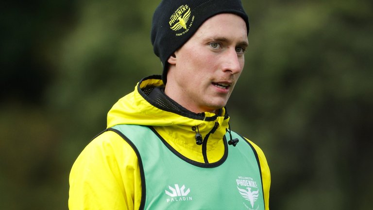 Краев бе представен официално и вече проведе първото си занимание с новия си отбор