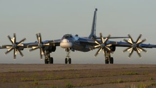 Tupolev_Tu-95_Marina