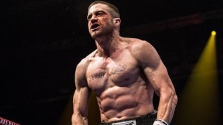 3044397-poster-p-1-the-southpaw-trailer-hits-you-with-a-ridiculously-cut-jake-gyllenhaal-and-new-eminem-music-809x298