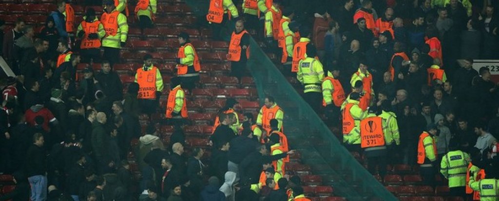 Ловят хулигани на Ливърпул - Юнайтед с мобилно приложение