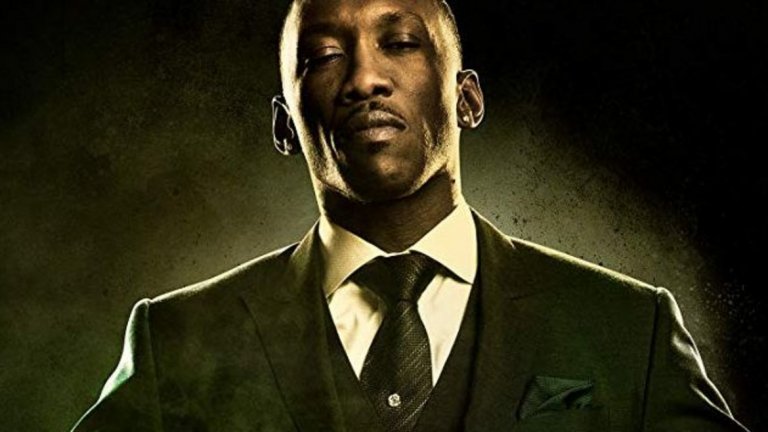 Luke Cage (2016)
Още едно участие в сериал на Netflix, този път разказващ за един от героите на Marvel - "бронираният" Люк Кейдж. Али е в ролята на гангстера Корнел "Котънмаут" Стоукс, който е сред основните лица в подземния свят в Харлем. Самото изпълнение е толкова убедително, че Али вероятно е най-доброто нещо, което зрителите са виждали в сериала.