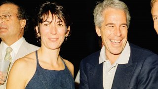 Гислейн Максуел беше обявена за виновна за склоняване на непълнолетни и трафика им с цел сексуална експлоатация