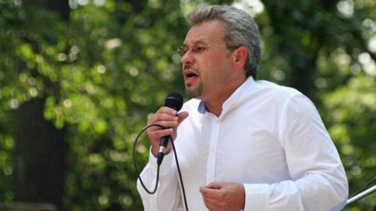 Независимите депутати стават трима, ако изгонените от парламентарната група на ДПС не решат да напуснат Народното събрание