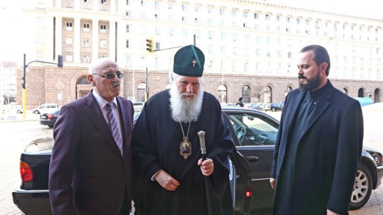 Патриарх Неофит влиза в Министерския съвет