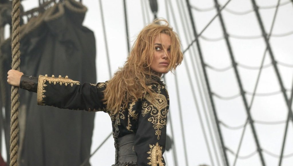 Актрисата като Елизабет Суон в "Карибски пирати" - ролята, с която придоби световна слава. Имаме особен сантимент към момента, в който закопчава Джак Спароу (Джони Деп) и го оставя на произвола на чудовището Кракен.
