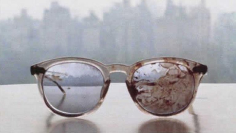 Очилата, които Джон Ленън носи по време на убийството си, 1980-та