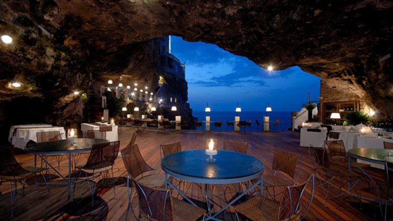 Хотел-рестарант Grotta Palazzese Polignano a Mare, Италия