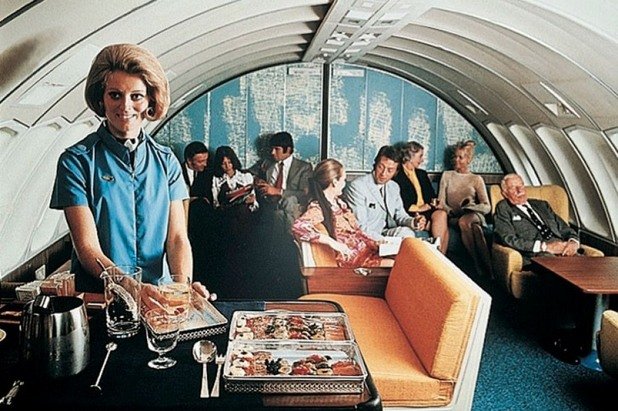70-те години на 20 век са златна ера за въздухоплаването. Сравнен със сега, полетът в самолет някога е наподобявал безкрайно парти...