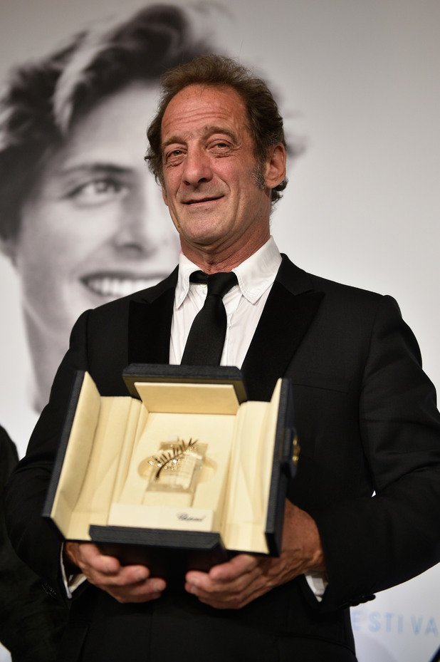 Френския актьор Венсан Линдон беше отличен с наградата за най-добър актьор за ролята си  във филма "Пазарен механизъм" на режисьора Стефан Бризе
