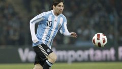Лионел Меси се отчете с гол и асистенция за Аржентина при успеха с 2:1 срещу Португалия в контролна среща. За португалците пък се разписа Кристиано Роналдо