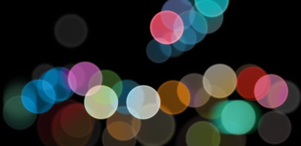 Apple често оставят скрити послания в поканите за представянето. Цветните кръгчета на тази може да значат, че ще има различни цветове телефони или да са капки вода, които да намекват за водоустойчивост на апарата.