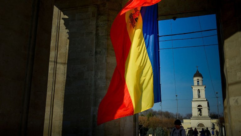 Молдова бе разтърсена от улични демонстрации, след като миналата година страната стана жертва на грандиозна банкова измама