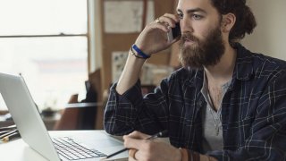 С какви каламбури някои прикриват, че реално нямат работа