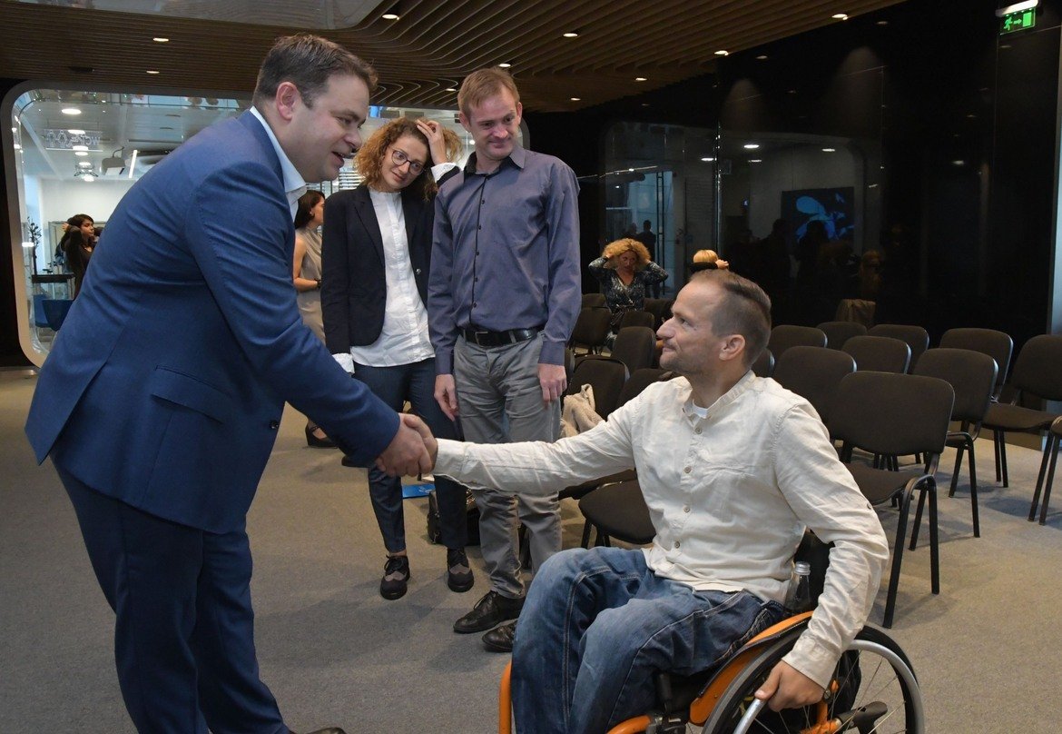 Още 4 нови служители в Теленор по програмата за хора с увреждания Open Mind
