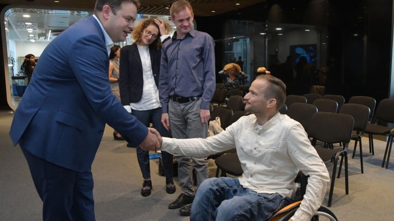 Още 4 нови служители в Теленор по програмата за хора с увреждания Open Mind