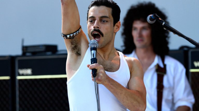 35. Bohemian Rhapsody – 25 декември 2018 г.
Значителна част от скептицизма около биографичната лента за Фреди Меркюри се изпари, когато бяха показани първите снимки на Рами Малек, превъплътен във вокалиста на Queen. Можем само да се надяваме, че невероятната житейска история на Меркюри ще бъде правдиво описана.