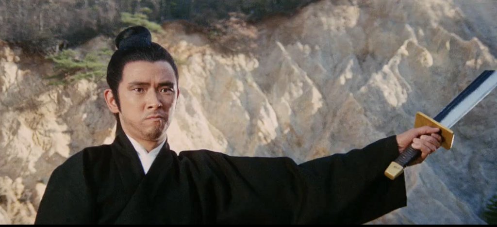 Джими Уанг Ю - 2477
Стигаме и до първото място, което абсолютно безапелационно се държи от легендата на хонконгското кино Джими Уанг Ю. Не сте чували за него? Ами представете си Джон Уик, но с меч, вместо пистолет. От края на 60-те досега той се е снимал в над 80 филма, където избива близо 2500 души. 
Той е един истински майстор на бойните изкуства, който буквално е превърнал ръцете и краката си в оръжия за масово унищожение. Учудени сме как от ООН все още не са го обвинили в престъпления срещу човечеството.