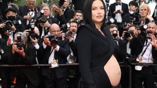 Моделът Адриана Лима на червения килим