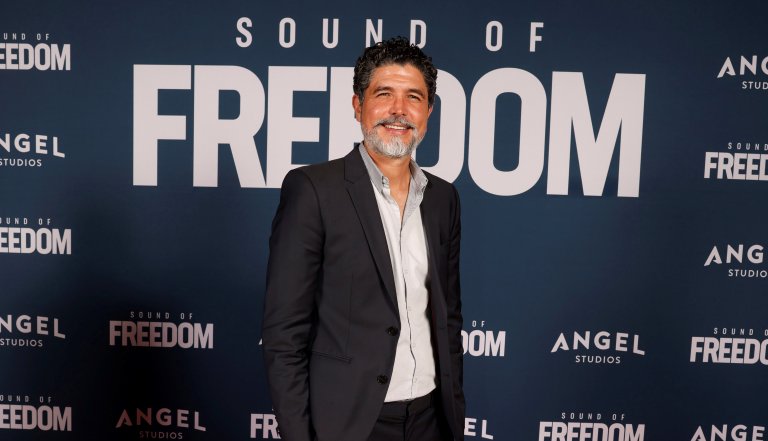 Режисьорът Алехандо Монтеверде, за който Sound of Fredoom е третият заснет филм. 