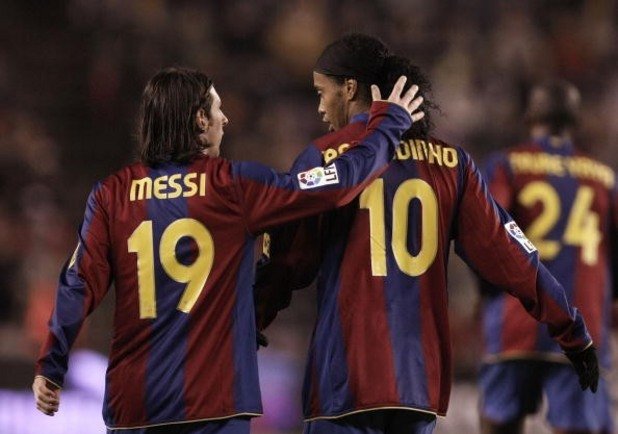 Роналдиньо и Лионел Меси
Представяте ли си да ги бяхме гледали повече? Сигурно щяха да ни дарят с велики моменти. Те прекараха заедно около 4 години в Барселона, но често Меси бе контузен, а след световното през 2006-а формата на бразилеца спадна.