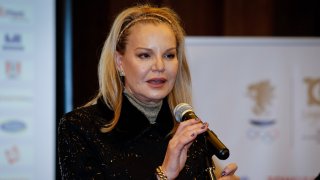Стефка: Натискат ме и от страната, и отвън