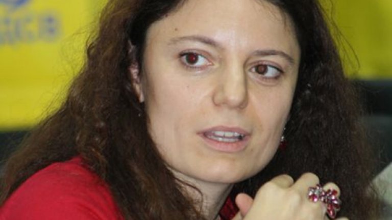 През 2008 г. Мария Дивизиева е заместник-министър на държавната администрация и отговаря за ОП „Административен капацитет".