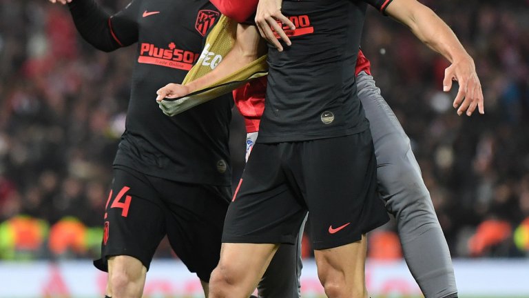 Йоренте и Мората се превърнаха в герои за Атлетико, докато Ливърпул рухна, след като поведе с 2:0