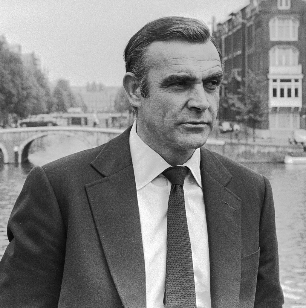Sean_Connery_as_James_Bond_(1971,_cropped)