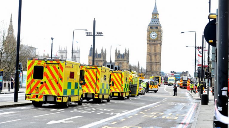 "Мястото на тази атака не е случайно. Терористът избра да удари в сърцето на столицата ни, където хора от всякакви националности, религии и култури се събират, за да се радват на ценности като свобода, демокрация, свобода на словото. Ценностите, които нашият парламент представлява - демокрация, свобода, човешки права, върховенство на закона - предизвикват възхищение и уважение сред хората по цял свят. Затова се превърна в мишена на хората, които отхвърлят тези ценности", каза британският премиер.