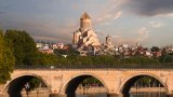 История на съпротива и приспособяване към мощните империи в региона в продължение на хиляди години