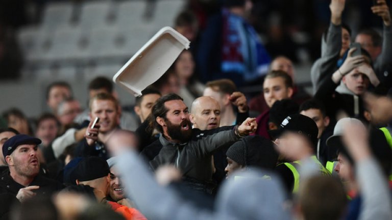 Те плашат следващото поколение и дърпат надолу и нормалните привърженици, ограничавайки амбициите на Уест Хем и подкопавайки усилията на всички в клуба.