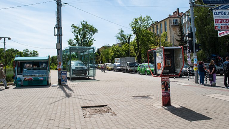 Нищо не е останало от култовото заведение "Синьото"