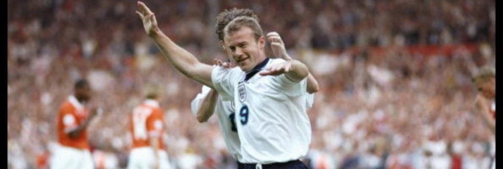 Алън Шиърър. През 1996 г. опъна мрежите на Швейцария (1:1), Шотландия (2:0) и два пъти на Холандия (4:1). Разписа се и в полуфинала срещу Германия за 1:1 в редовното време, точен бе и при дузпите, но...Англия си е Англия. 