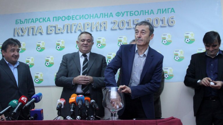 ЦСКА и Литекс са неелитните клубове на полуфиналите