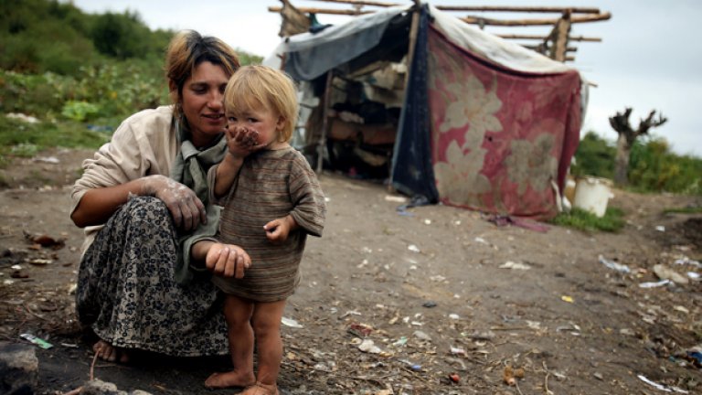50 милиарда евро за интеграцията на ромите в ЕС не са усвоени, заяви еврокомисарят Вивиан Рединг