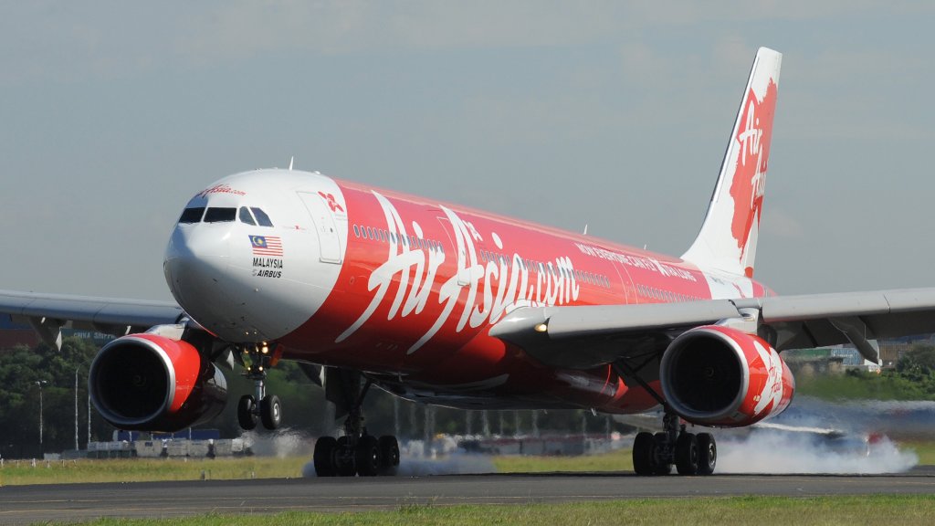 Air-Asia-X-A330-landing-SYD