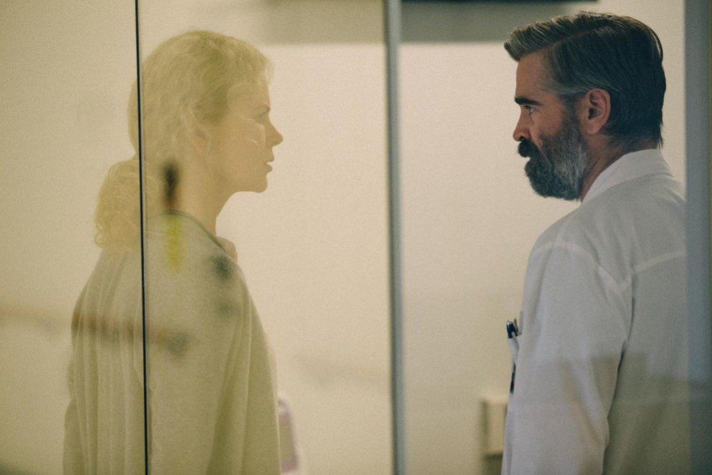 \"Убийството на свещения елен\" (The Killing of a Sacred Deer)
Филмът на режисьора Йоргос Лантимос спечели награда за сценарии на кинофестивала в Кан миналата година. Колин Фаръл е хирург, който трябва да вземе трудно решение, защото положението с мо